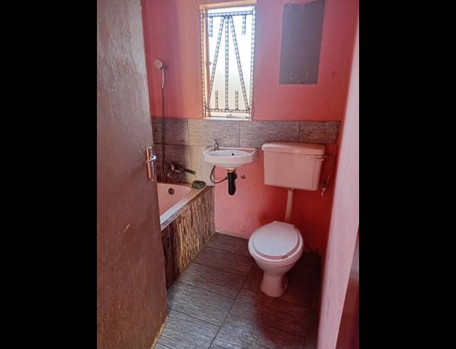 2 BEDROOM HOUSE FOR SALE IN PALM RIDGE